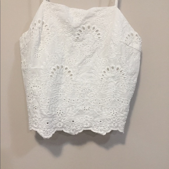 oeuvre Tops - White broderie eyelet crochet cropped tank top S/M